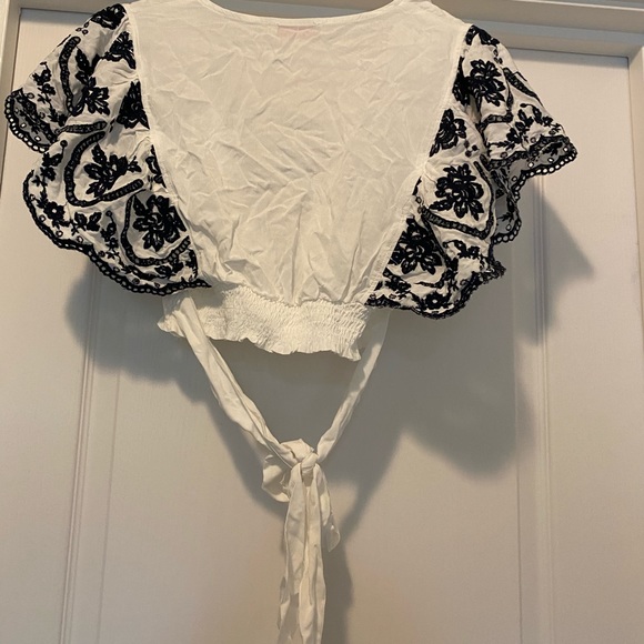 Crop top flowy sleeves - Picture 3 of 3